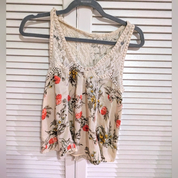 Cream and Lace "Hint of Mint" Flowy Floral Tank Top 🌸 Small - Picture 1 of 4